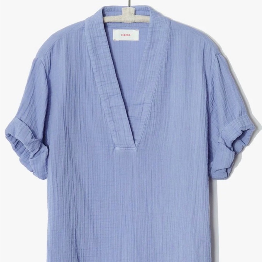 Xirena Avery V-Neck Shirt - Periwinkle